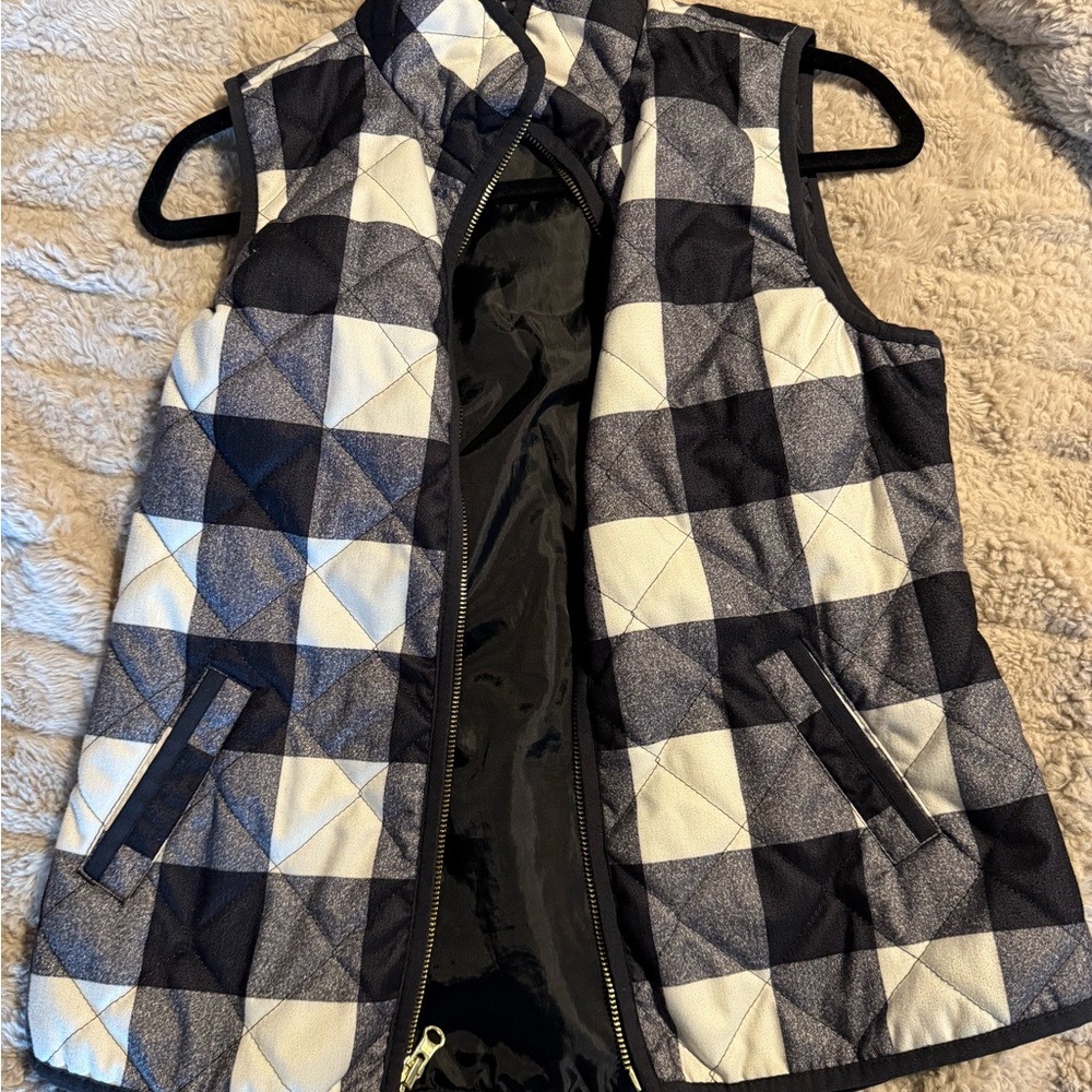 Plaid Quilted Vest in Black and White